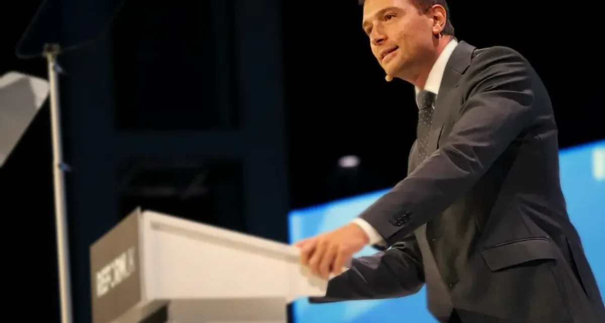 Bardella conduce din nou RN cu 99% din voturi, înainte de anunțul lui Le Pen