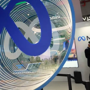 Meta, acuzată că folosește gratuit conținutul site-urilor pentru AI