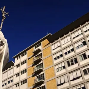 Papa Leon al XIV-lea a trecut noaptea în spital după intervenția chirurgicală