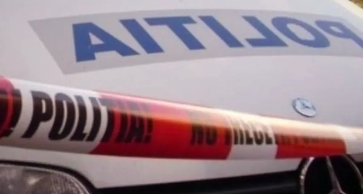 Un TIR pe contrasens ar fi lovit autospeciala de salubritate, șoferul rănit grav