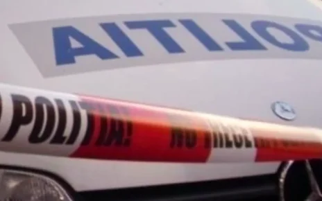 Un TIR pe contrasens ar fi lovit autospeciala de salubritate, șoferul rănit grav